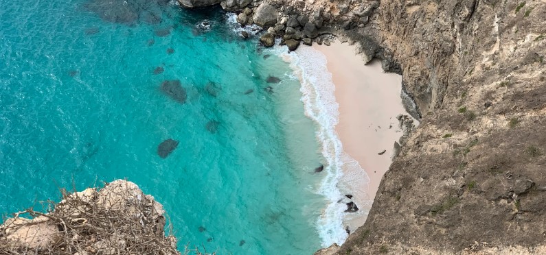 Eftalqout Beach